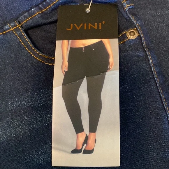 NWT denim skinny leggings. Elastic waist. - Picture 3 of 5